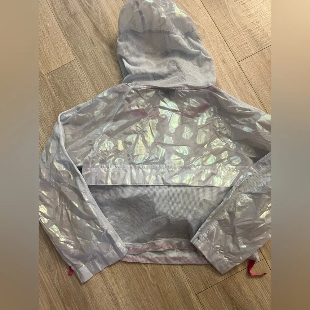 Nike Packable Windbreaker Pullover NWT Youth